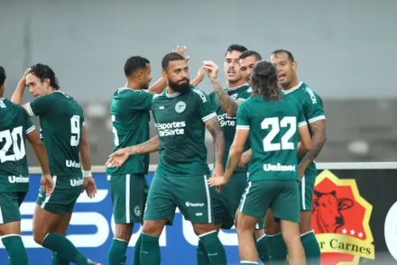 Goiânia 3-8 Goiás